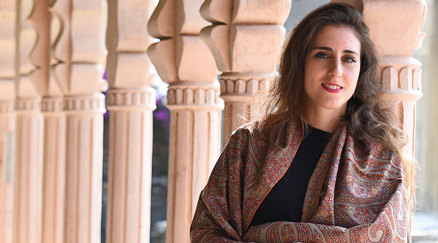 Akee International: Timeless Luxury with Authentic Pashmina Shawls | Akee International