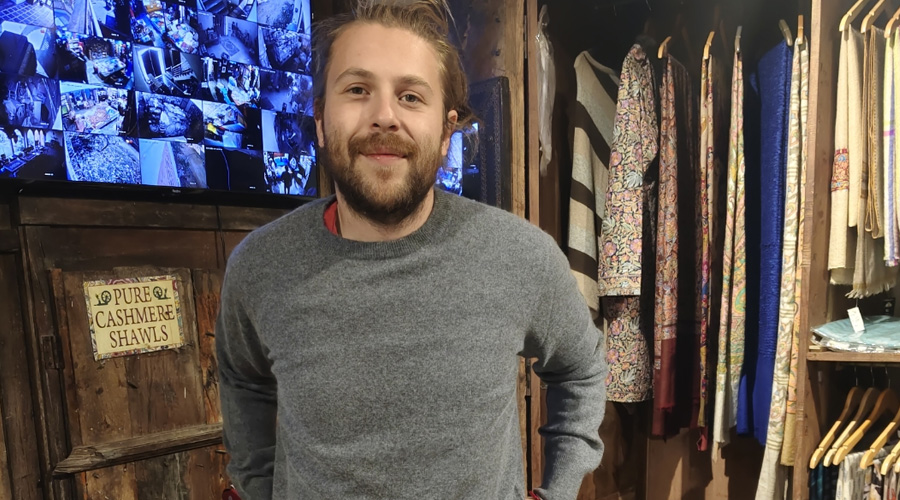 The Ultimate Guide to Authentic Cashmere Pashmina Sweaters from Jaipur | Akee International