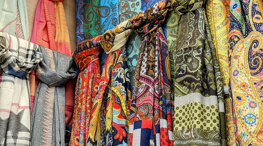 The Timeless Elegance of Kashmir Pashmina Products | Akee International