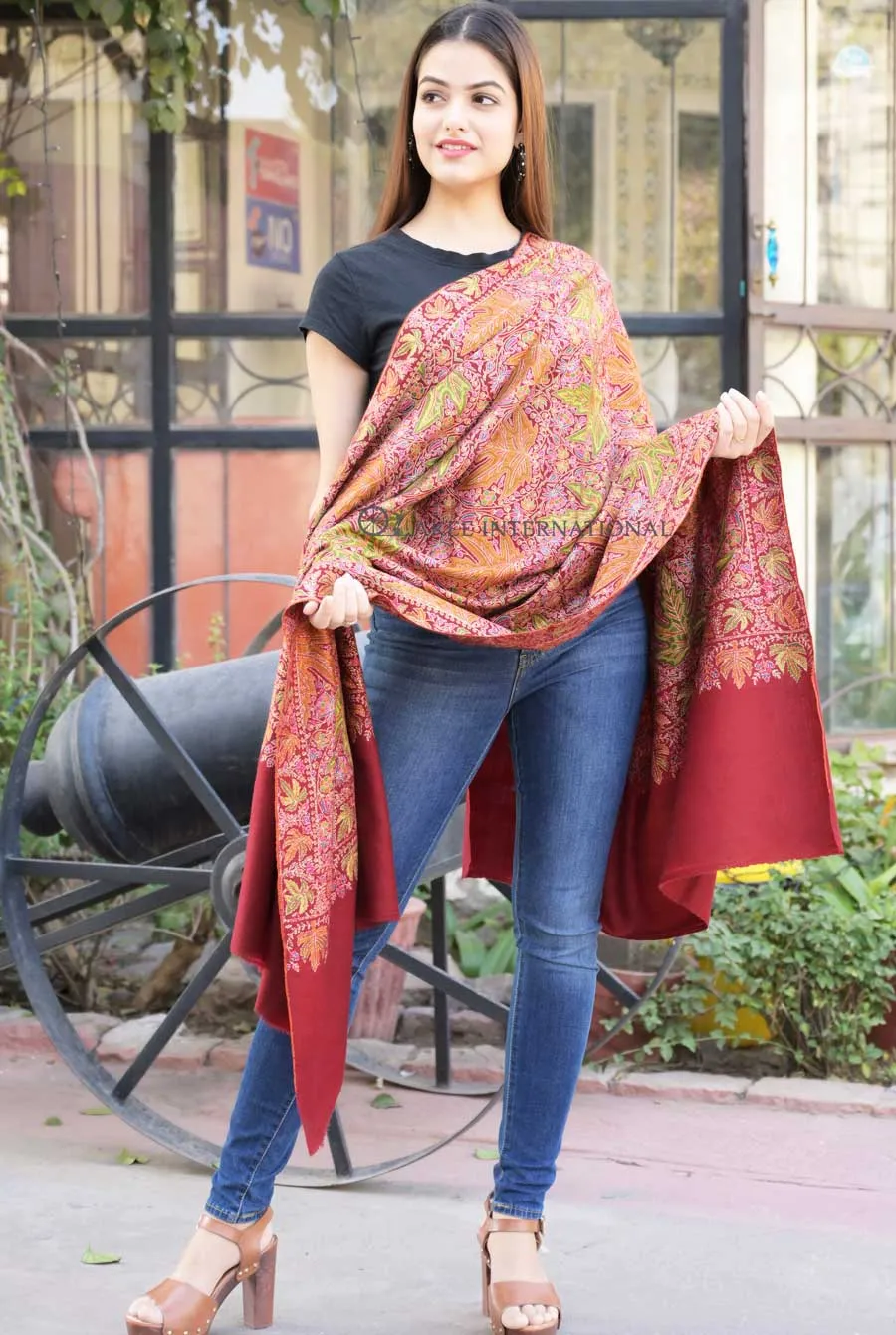 Apsara Pashm Luxury Hand Embroidered Pashmina Shawl | Akee International