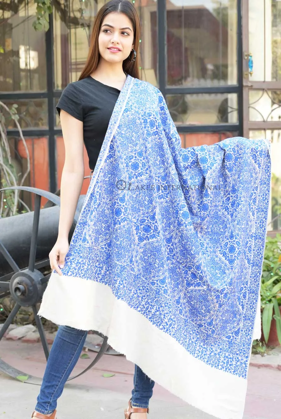 Nargis Vasl Luxury Embroidered Pashmina Shawl | Akee International