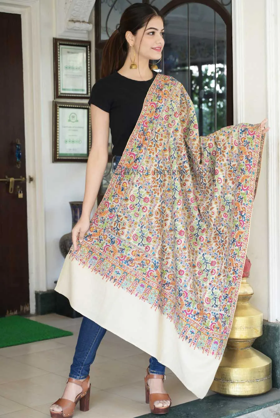 Maharani Threads Luxury Kashmiri Pashmina Shawl