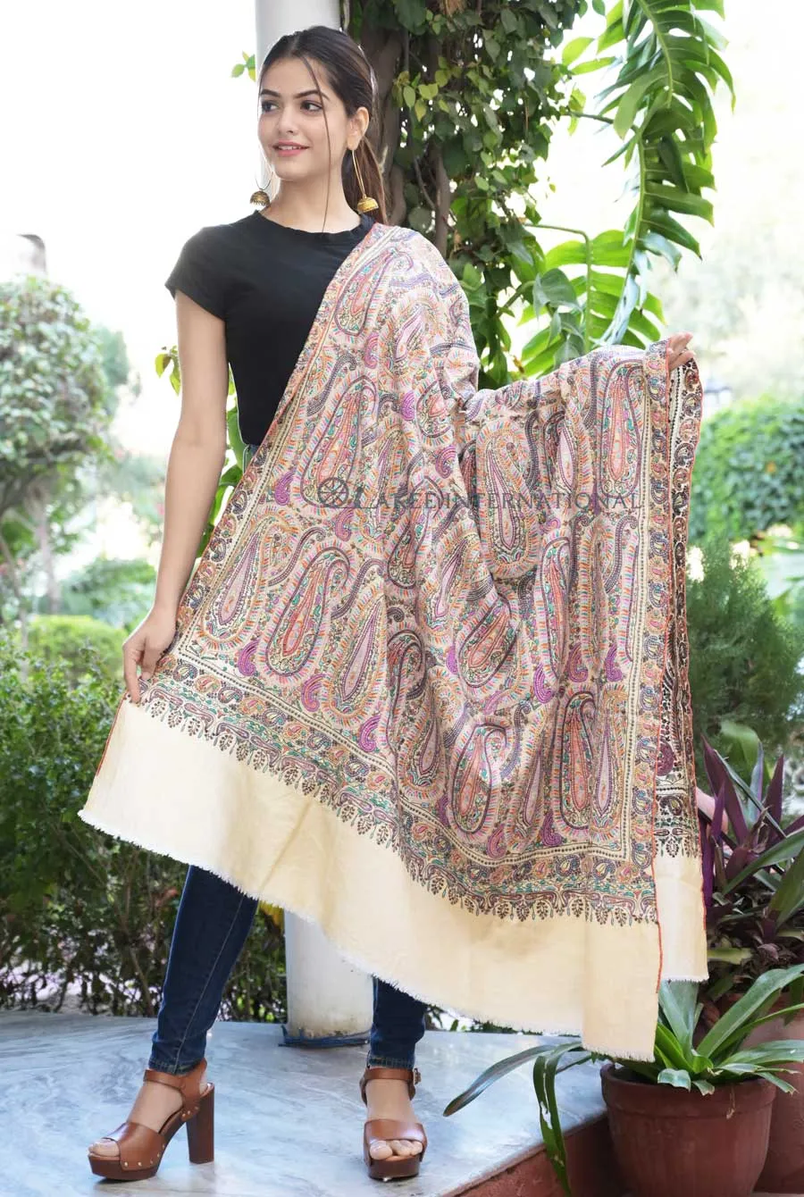Zardozi Dreams royal embroidered Pashmina shawl crafted in Kashmir.
