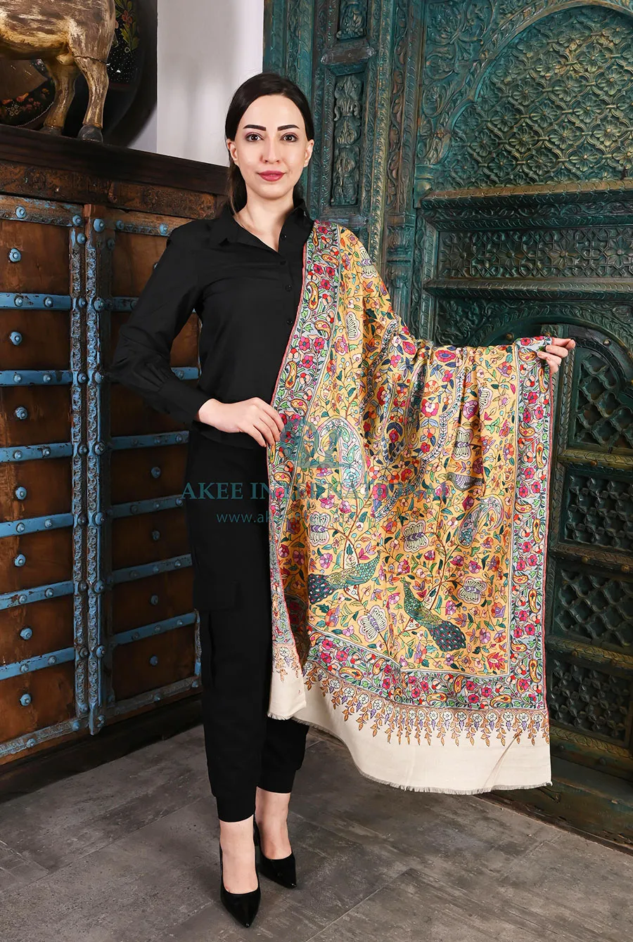 Sama Loom Heritage Embroidered Pashmina Shawl