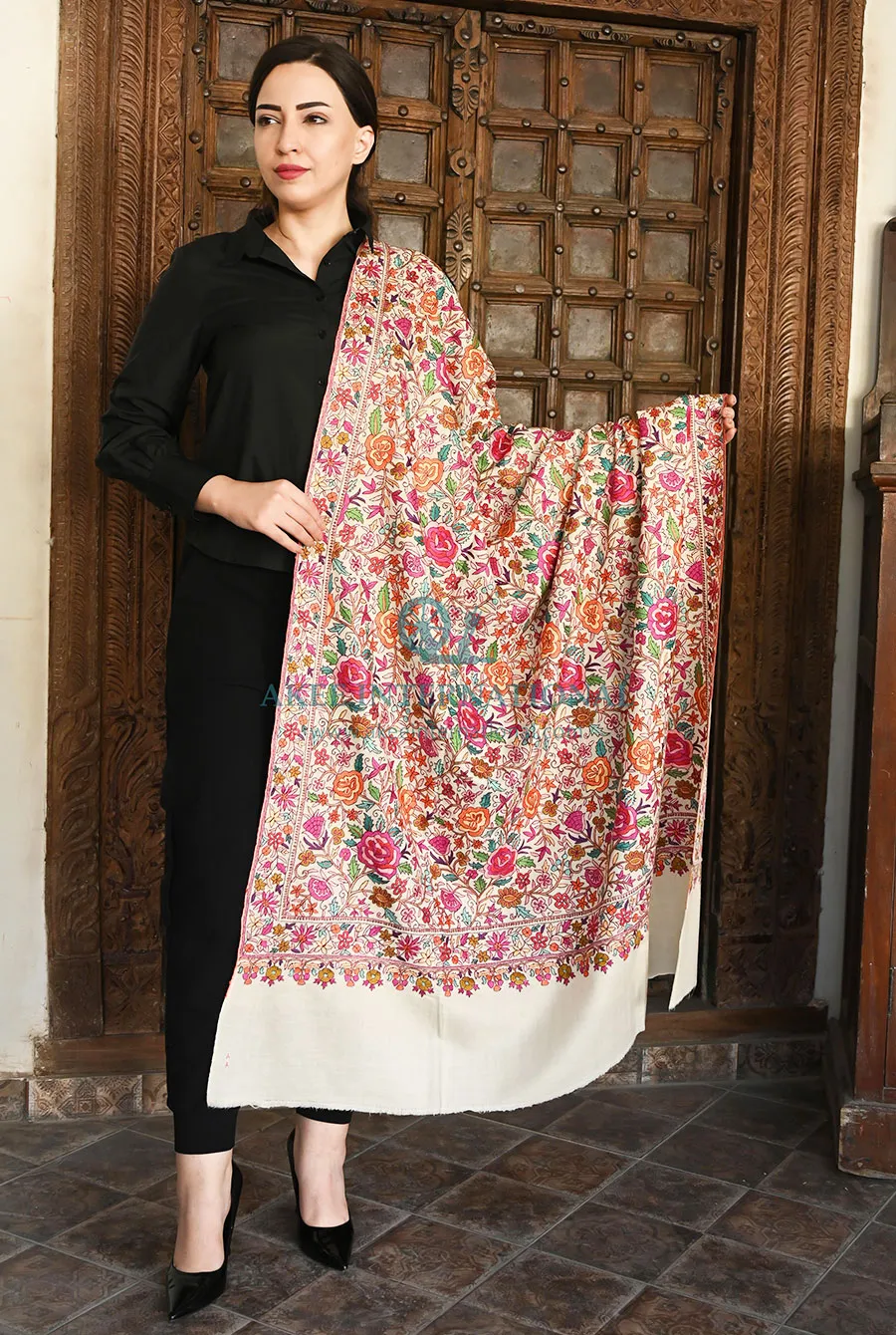 Noor-e-Masarrat Luxury Pashmina Shawl | Akee International