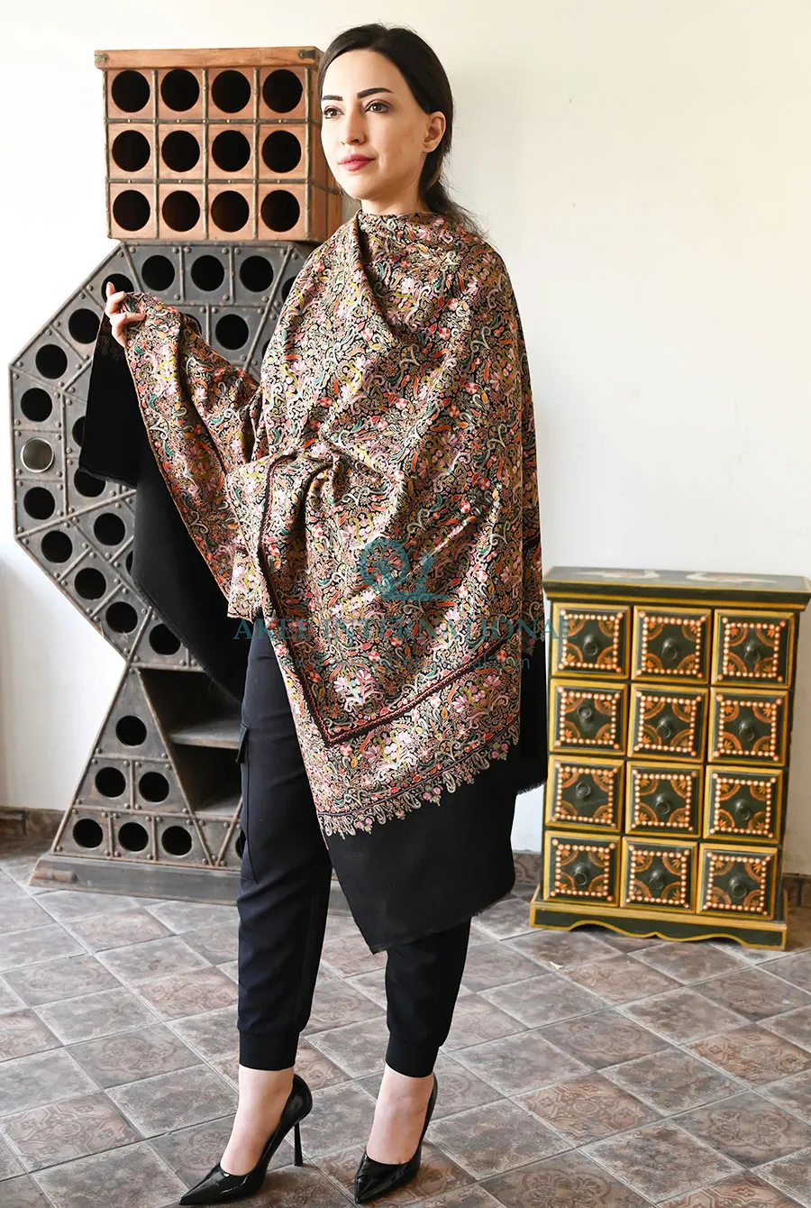 Naqshbandi Shawl Royal Pashmina Embroidery | Akee International