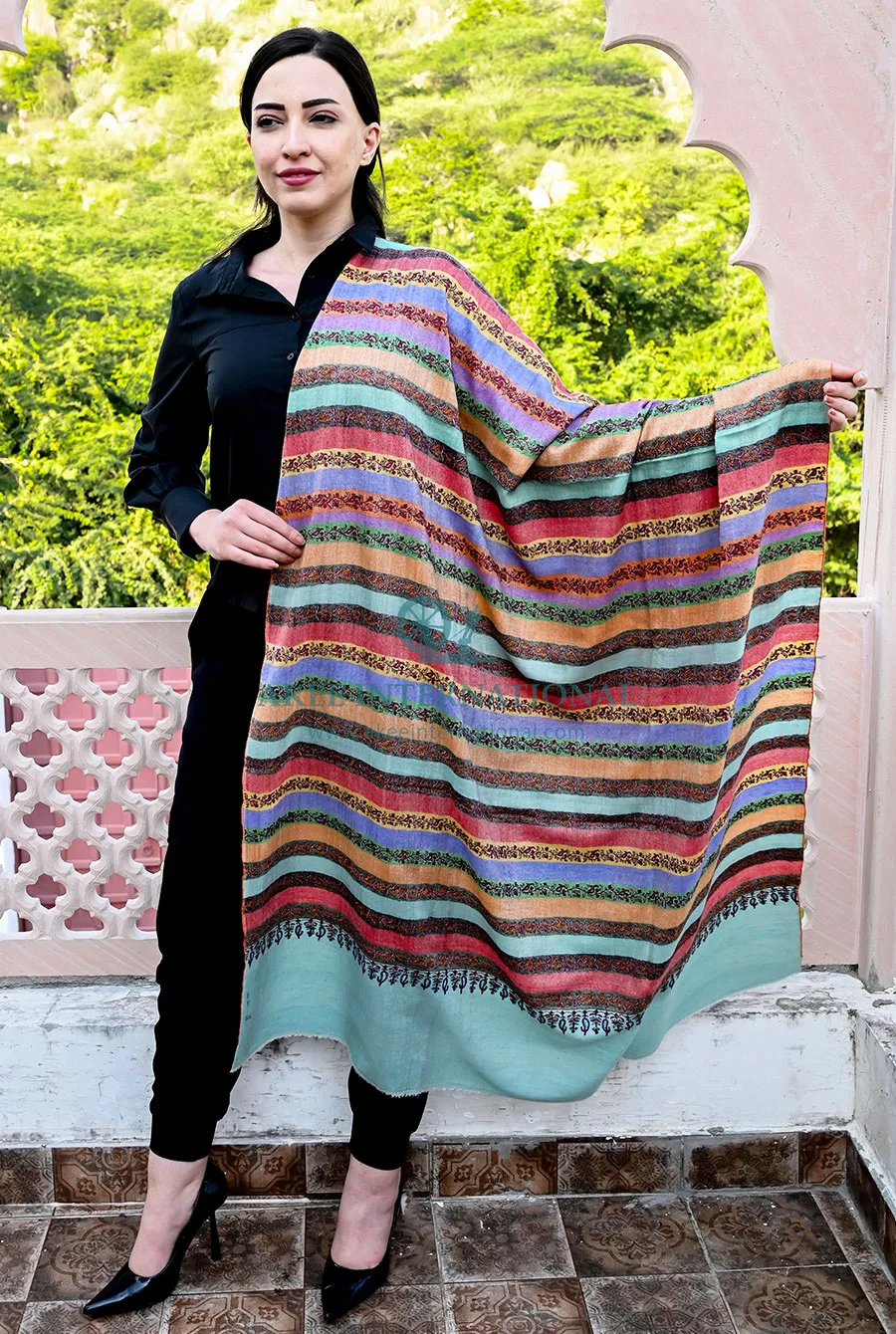 Loomora Heritage Kashmiri Pashmina Shawl | Akee International