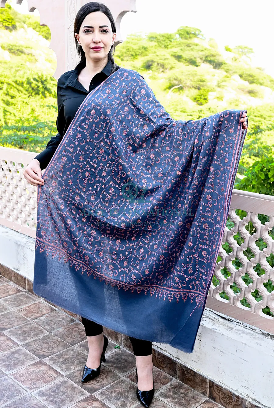 Pashniva Artisan Embroidered Kashmiri Shawl | Akee International